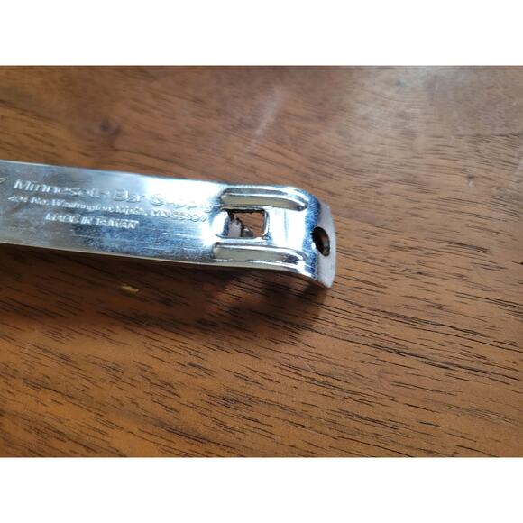 Vintage Minnesota Bar Supply (MBS) 4-1/4" Can and Beer Bottle Opener - Picture 3 of 7